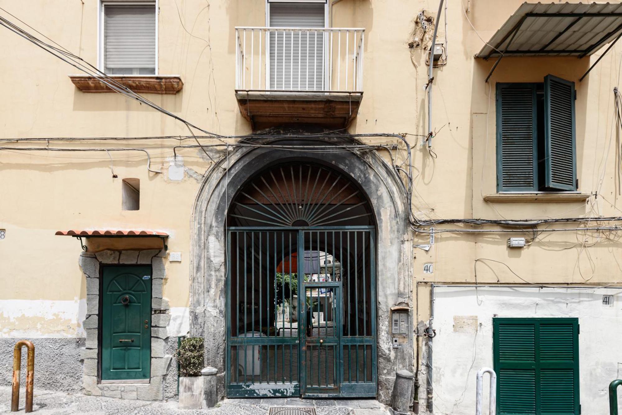 Vita Napoletana نابولي المظهر الخارجي الصورة